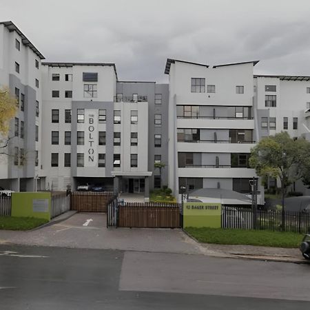 Lovely Rosebank 1-Bedroom Condo With Pool & Cinema Johannesbourg Extérieur photo