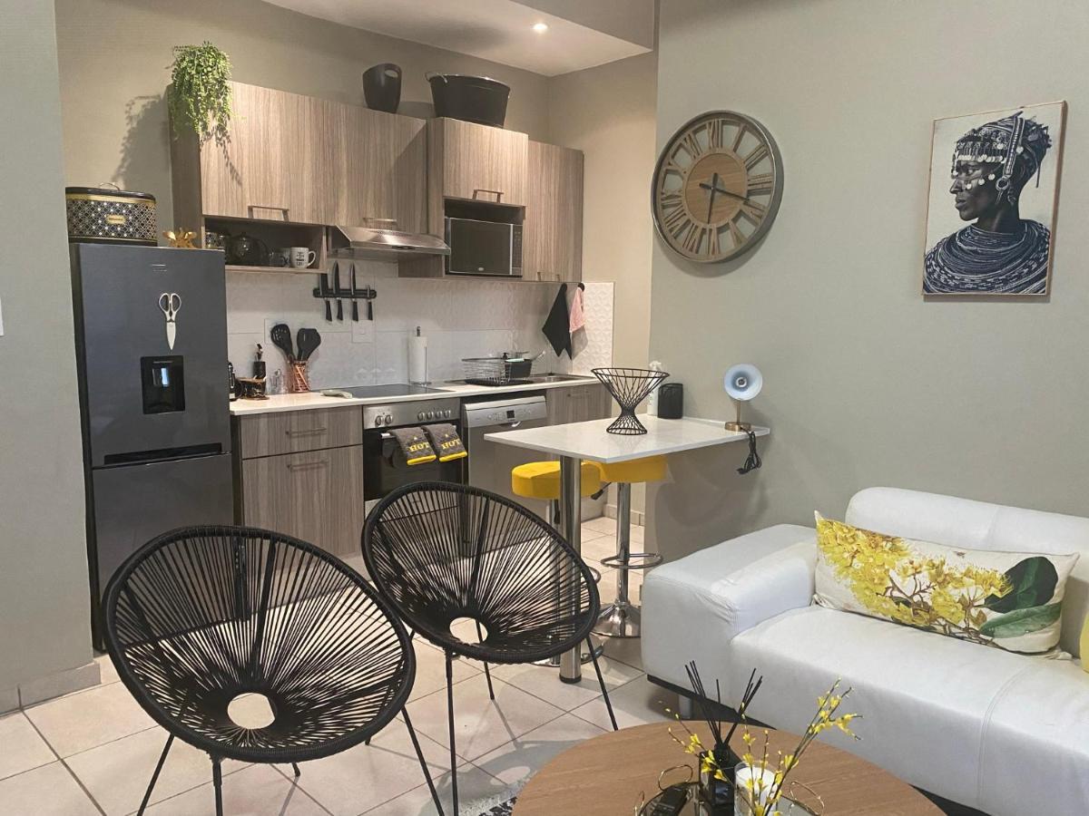 Lovely Rosebank 1-Bedroom Condo With Pool & Cinema Johannesbourg Extérieur photo