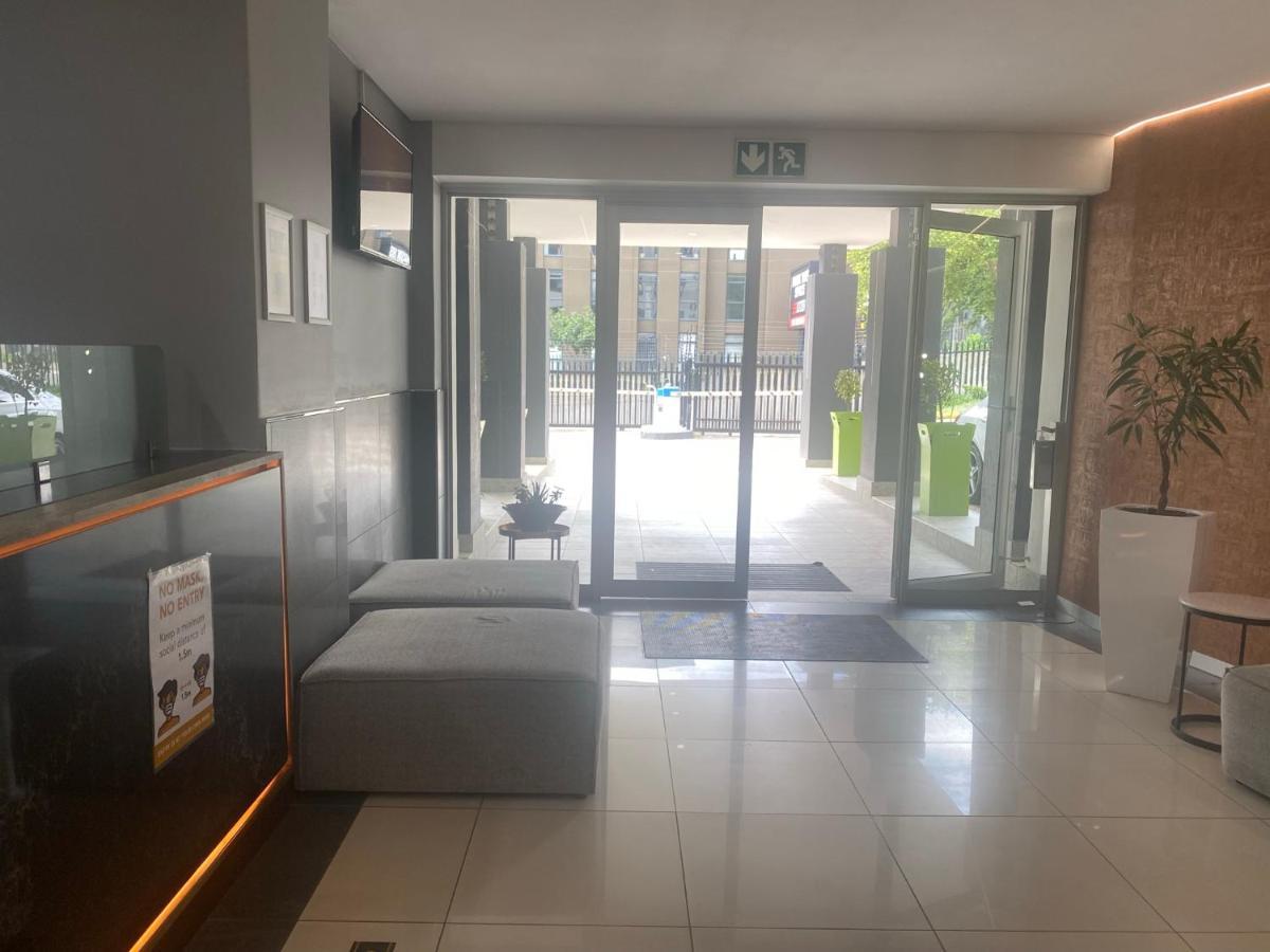 Lovely Rosebank 1-Bedroom Condo With Pool & Cinema Johannesbourg Extérieur photo