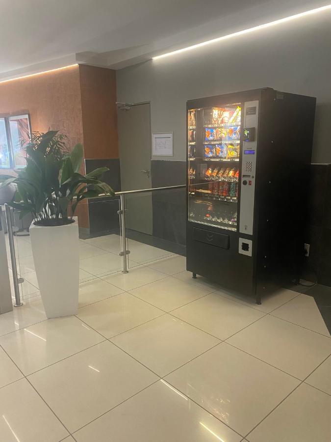 Lovely Rosebank 1-Bedroom Condo With Pool & Cinema Johannesbourg Extérieur photo
